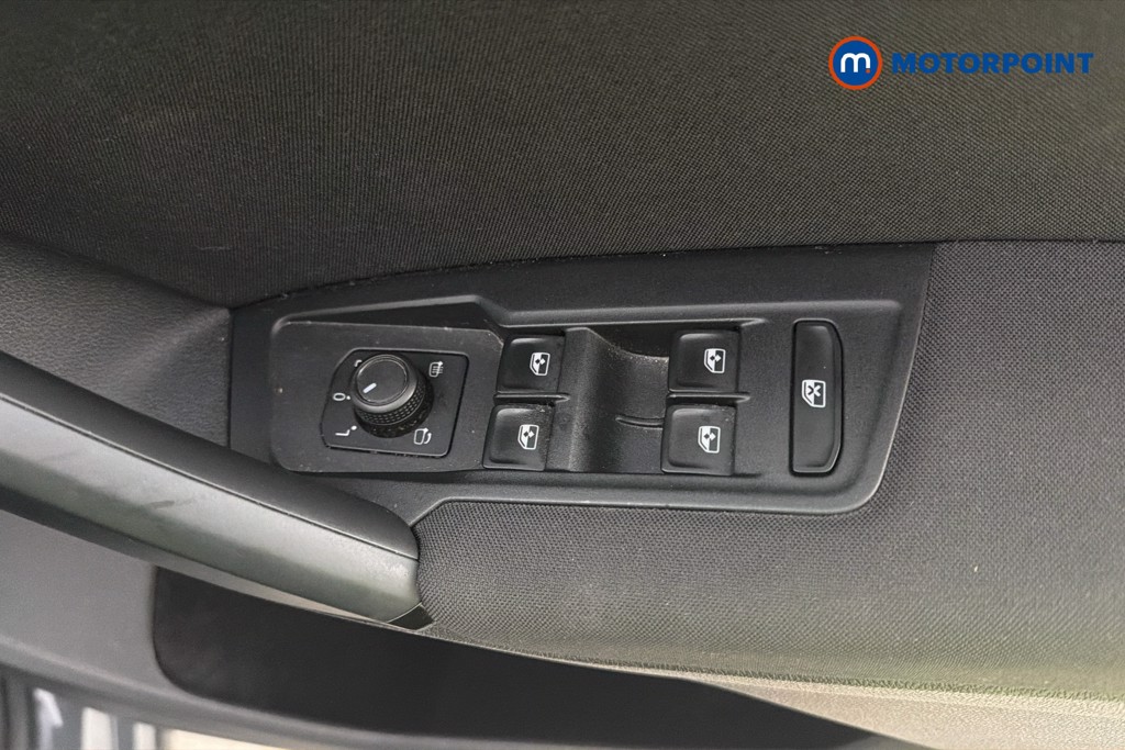 Volkswagen Tiguan Life Automatic Petrol SUV - Stock Number (1660275) - 20th supplementary image