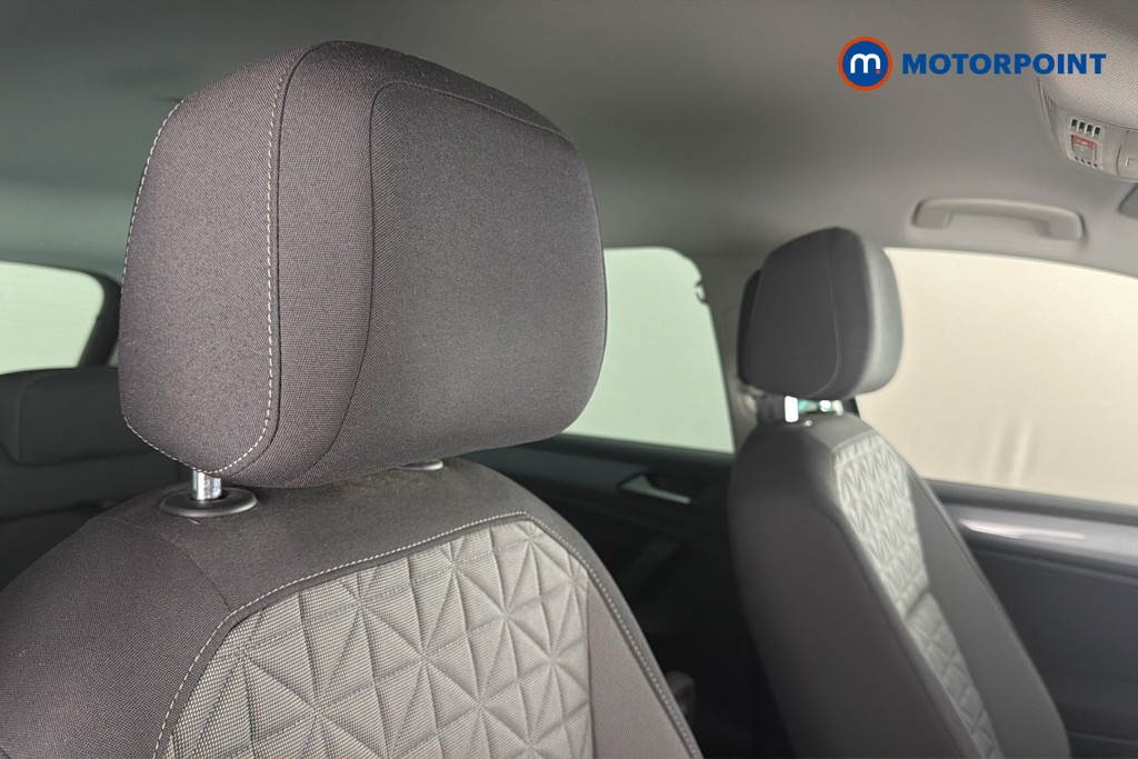 Volkswagen Tiguan Life Automatic Petrol SUV - Stock Number (1660275) - 23rd supplementary image