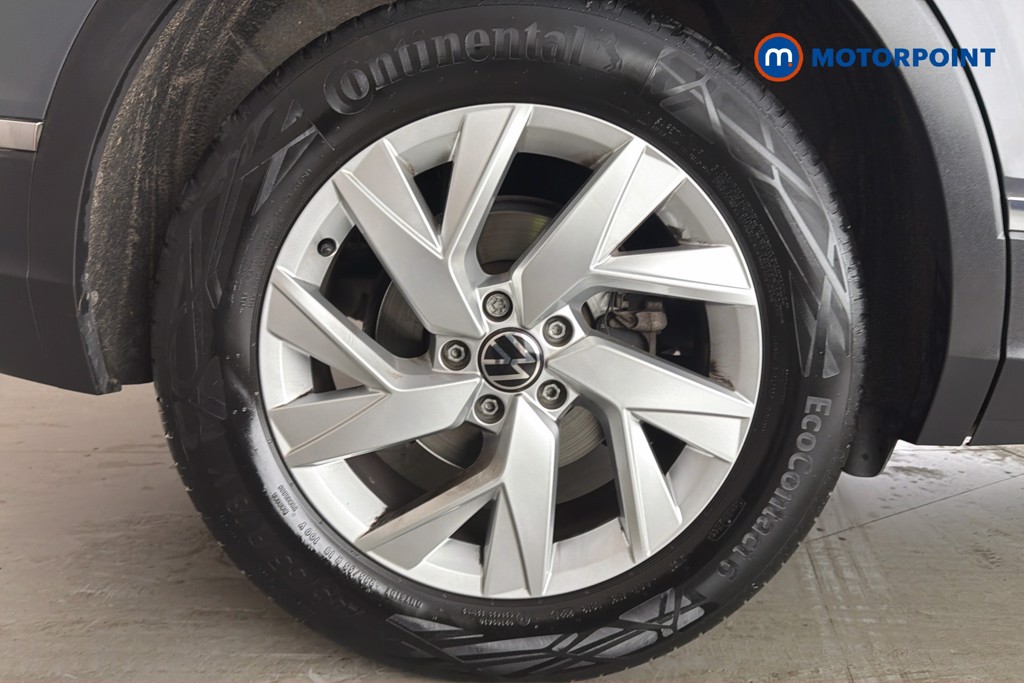 Volkswagen Tiguan Life Automatic Petrol SUV - Stock Number (1660275) - 49th supplementary image