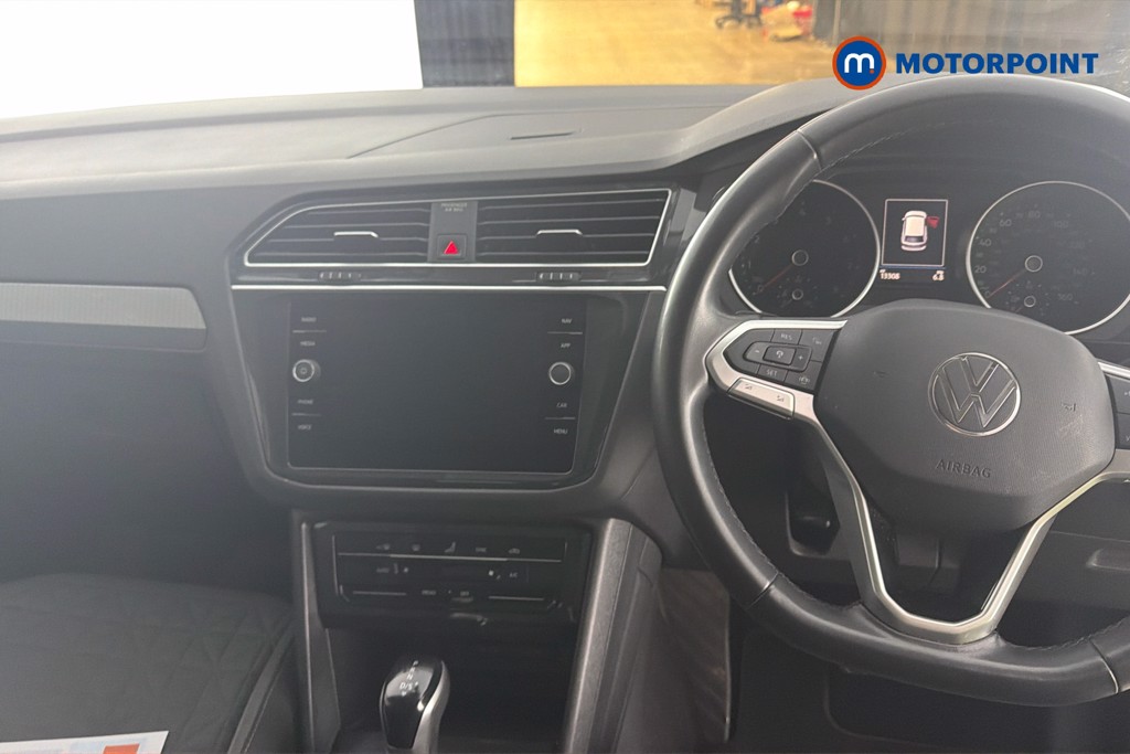 Volkswagen Tiguan Life Automatic Petrol SUV - Stock Number (1660275) - 1st supplementary image