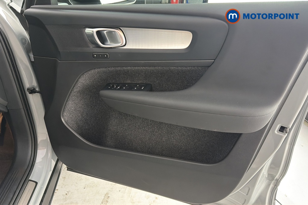 Volvo Xc40 Plus Automatic Petrol SUV - Stock Number (1661512) - 18th supplementary image