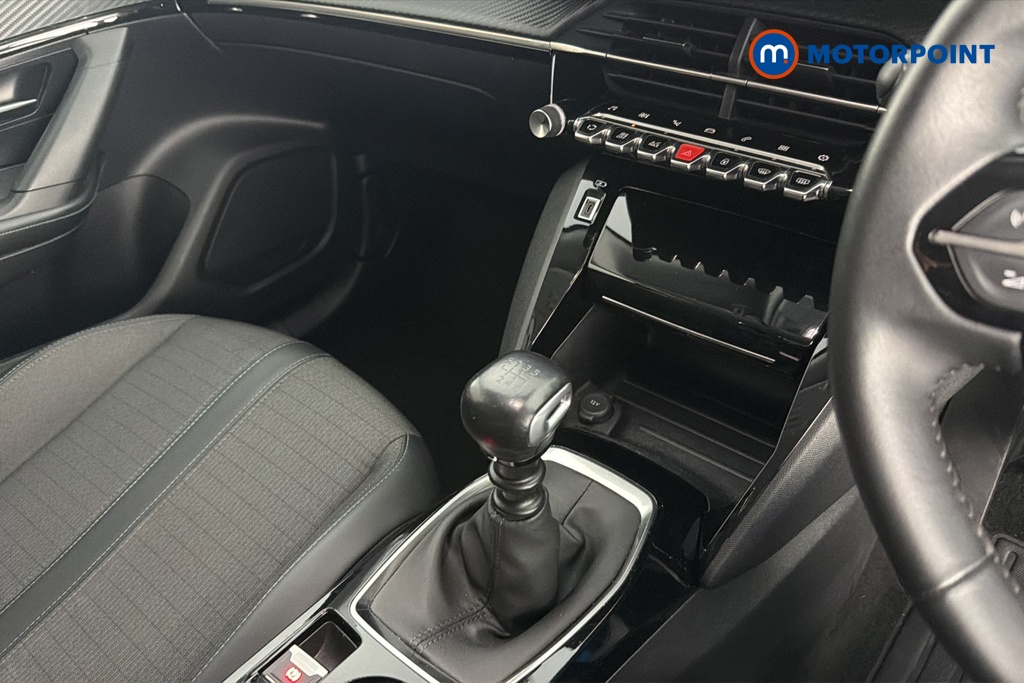 Peugeot 2008 Allure Premium-Plus Manual Petrol SUV - Stock Number (1599558) - 15th supplementary image