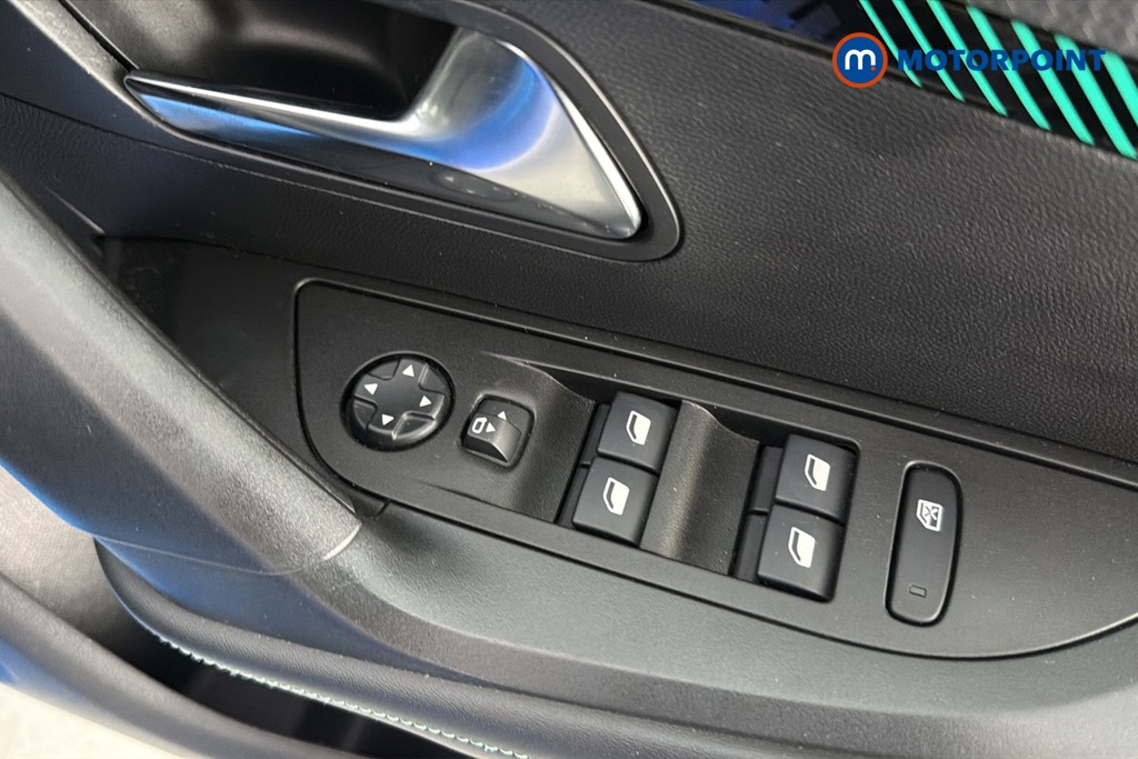 Peugeot 2008 Allure Premium-Plus Manual Petrol SUV - Stock Number (1599558) - 19th supplementary image