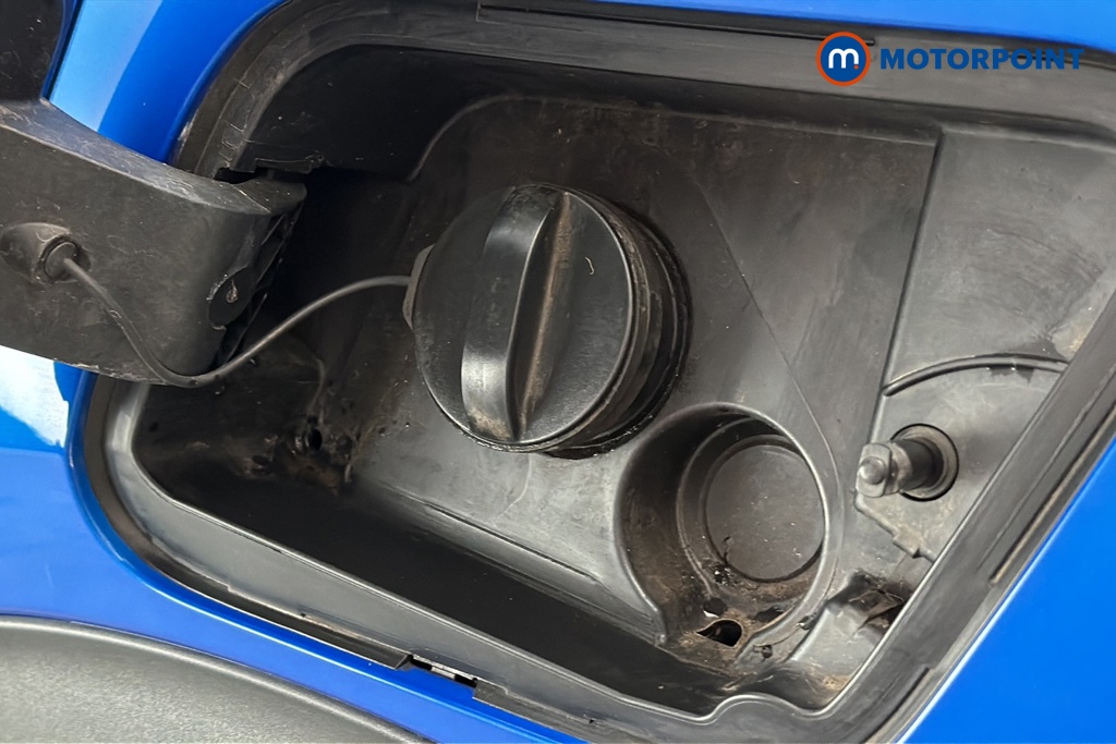 Peugeot 2008 Allure Premium-Plus Manual Petrol SUV - Stock Number (1599558) - 41st supplementary image