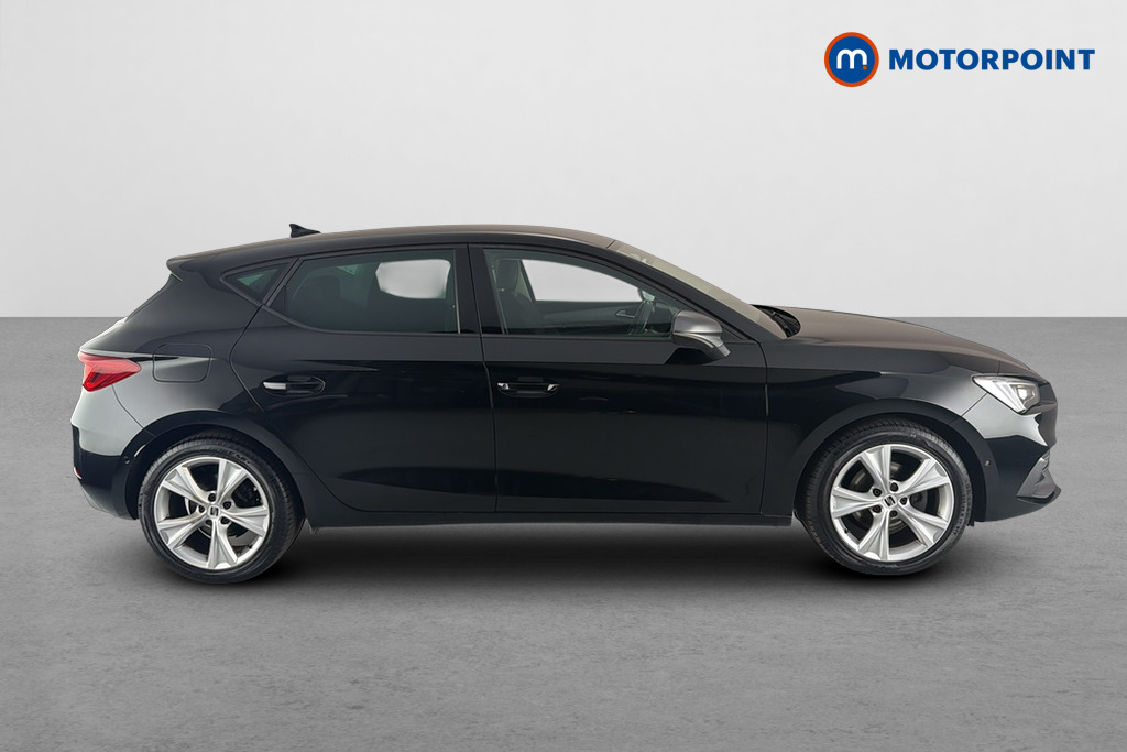 Seat Leon FR Manual Petrol Hatchback - Stock Number (1649369) - Passenger side
