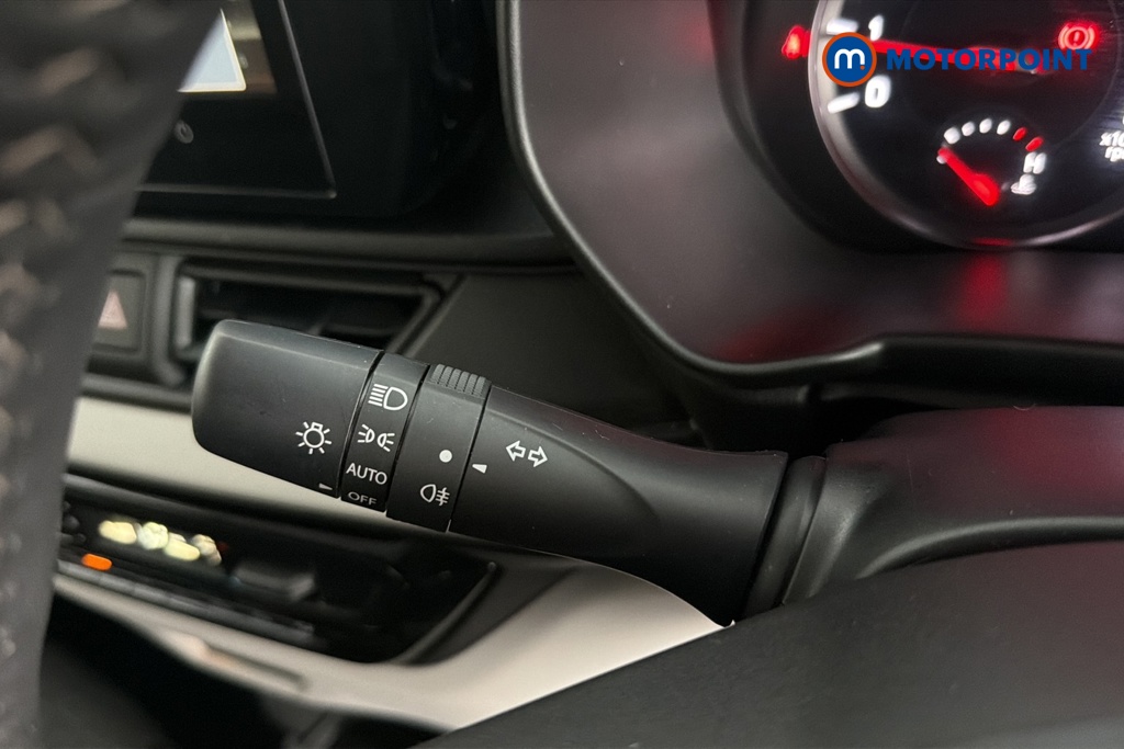 Suzuki Swift Motion Manual Petrol Hatchback - Stock Number (1650590) - 5th supplementary image