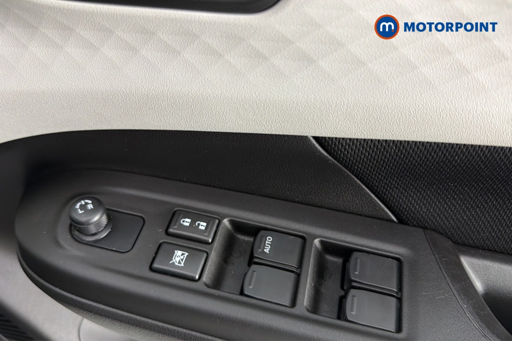 Suzuki Swift Motion Manual Petrol Hatchback - Stock Number (1650590) - 19th supplementary image