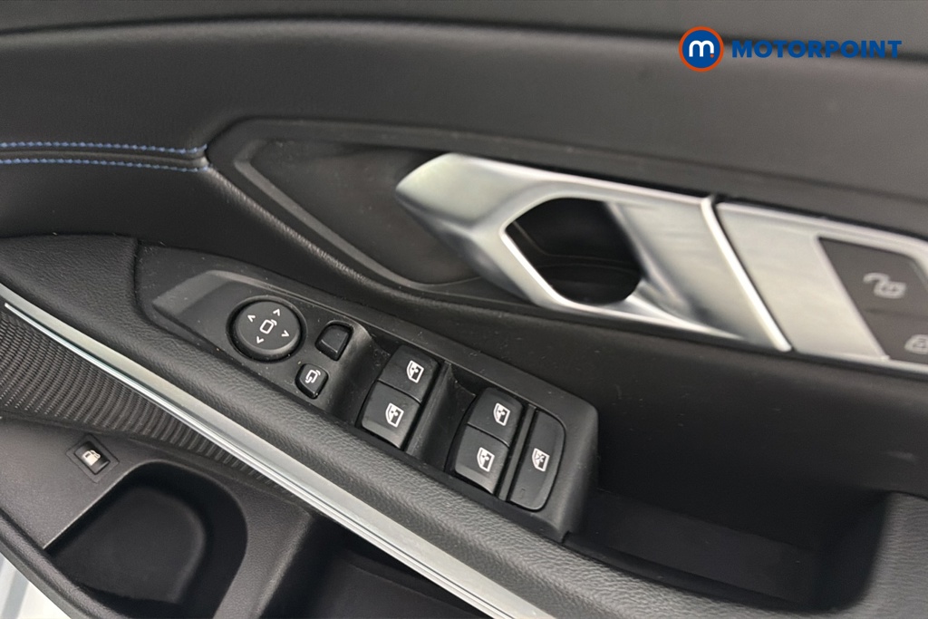 BMW 3 Series M Sport Automatic Petrol Plug-In Hybrid Saloon - Stock Number (1659687) - 19th supplementary image