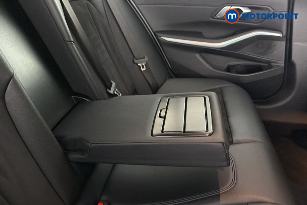 BMW 3 Series M Sport Automatic Petrol Plug-In Hybrid Saloon - Stock Number (1659687) - 26th supplementary image