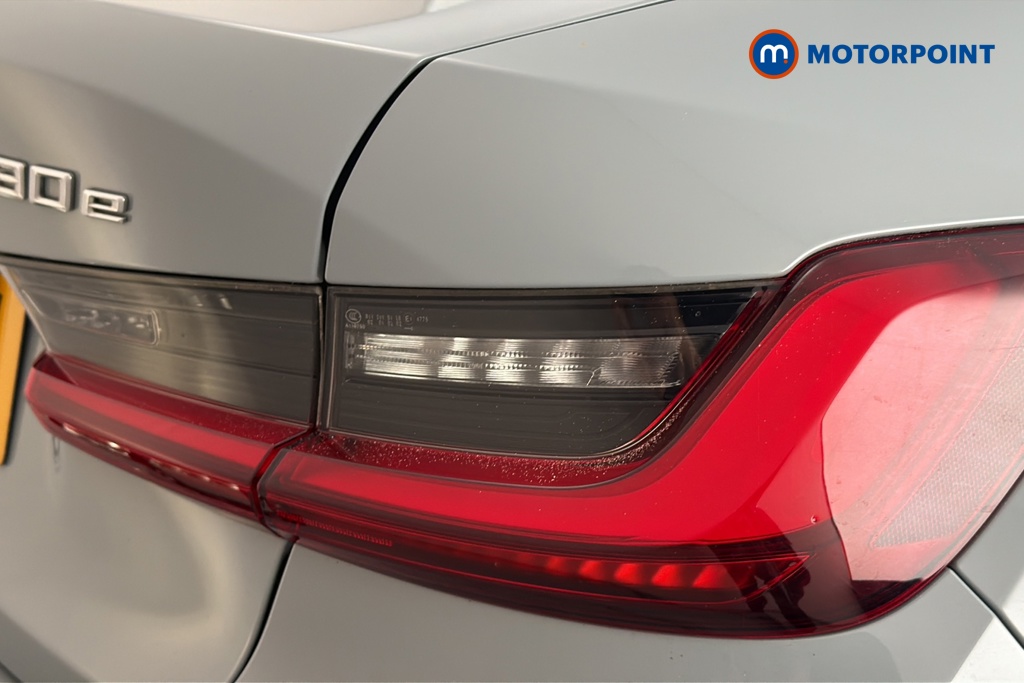 BMW 3 Series M Sport Automatic Petrol Plug-In Hybrid Saloon - Stock Number (1659687) - 36th supplementary image