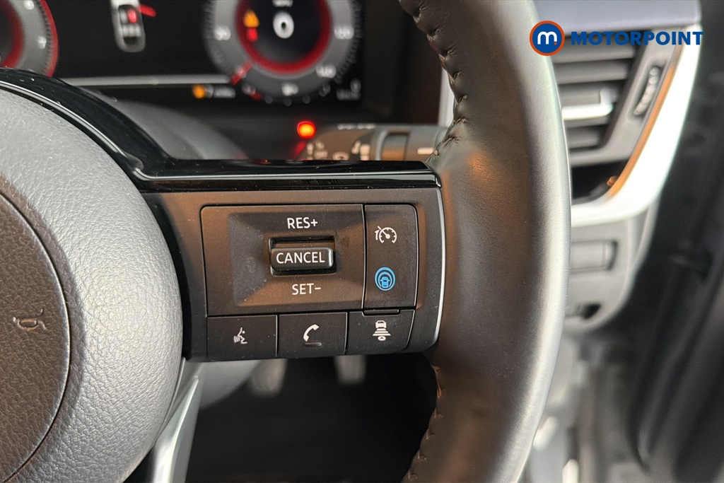 Nissan Qashqai Tekna Manual Petrol SUV - Stock Number (1660196) - 3rd supplementary image