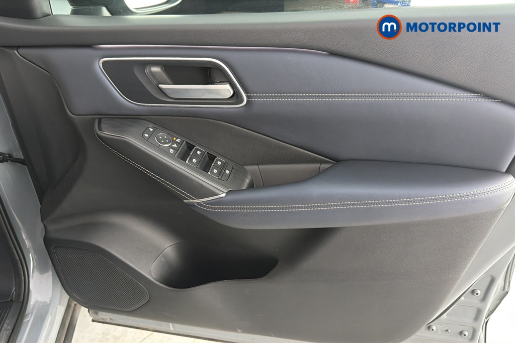 Nissan Qashqai Tekna Manual Petrol SUV - Stock Number (1660196) - 18th supplementary image
