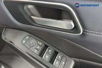 Nissan Qashqai Tekna Manual Petrol SUV - Stock Number (1660196) - 19th supplementary image