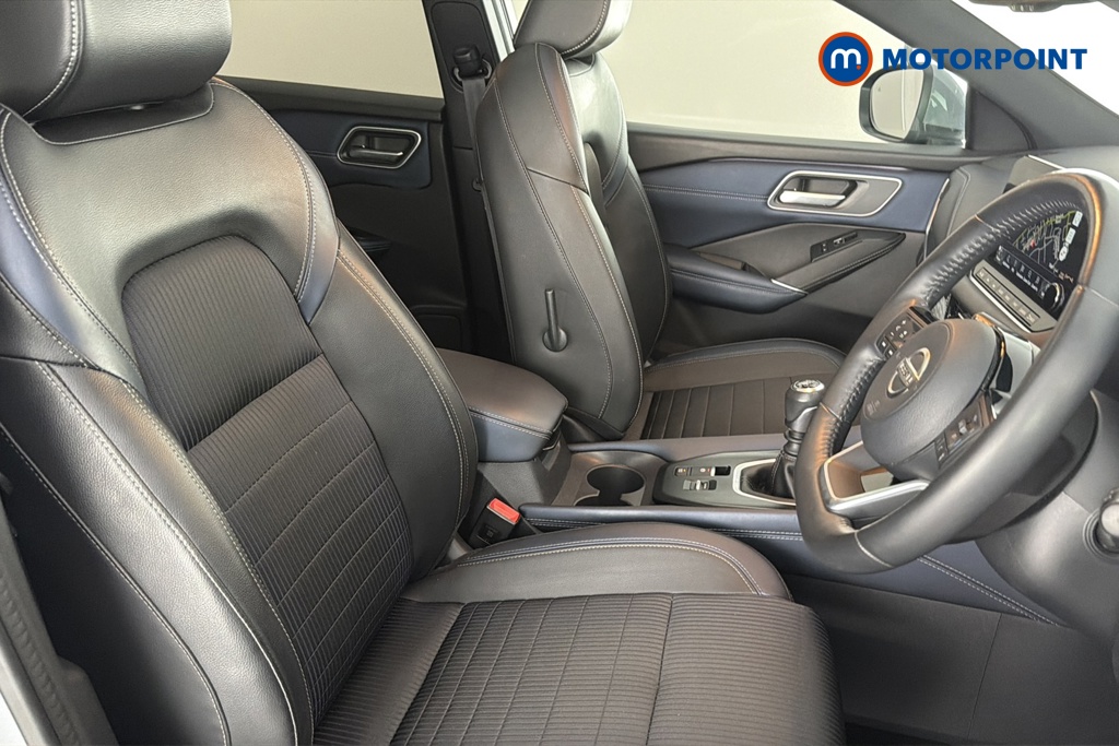 Nissan Qashqai Tekna Manual Petrol SUV - Stock Number (1660196) - 22nd supplementary image