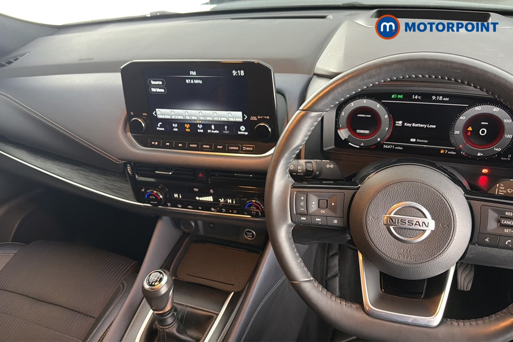 Nissan Qashqai Tekna Manual Petrol SUV - Stock Number (1660196) - 1st supplementary image