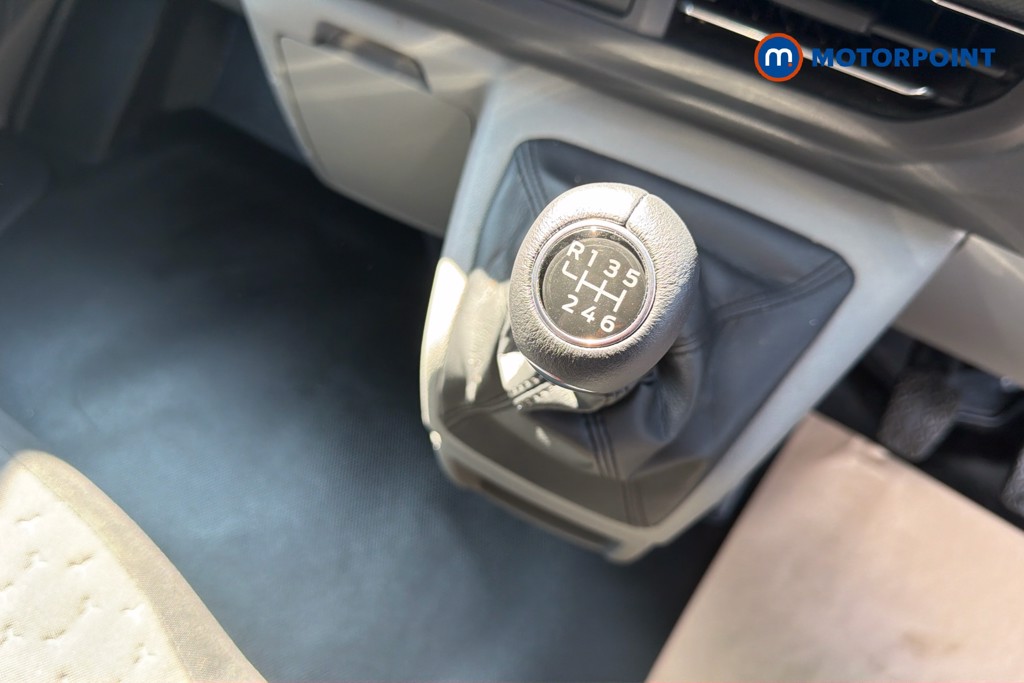 Ford Transit Custom Limited Manual Diesel Panel Van - Stock Number (1614008) - 15th supplementary image