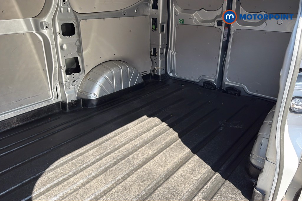 Ford Transit Custom Limited Manual Diesel Panel Van - Stock Number (1614008) - 33rd supplementary image