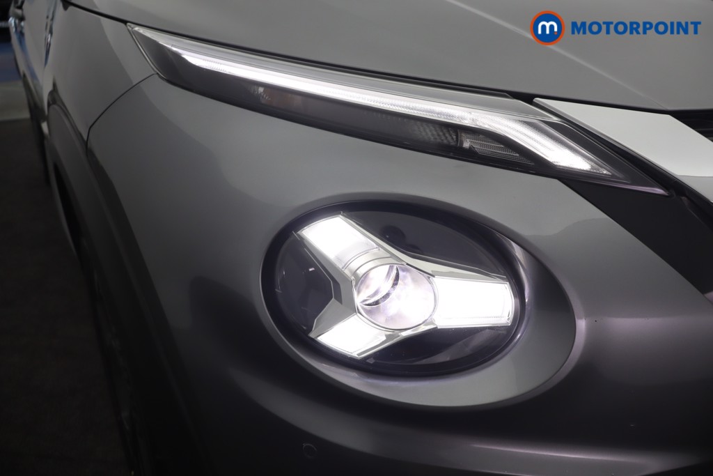 Nissan Juke N-Connecta Manual Petrol SUV - Stock Number (1642332) - 15th supplementary image