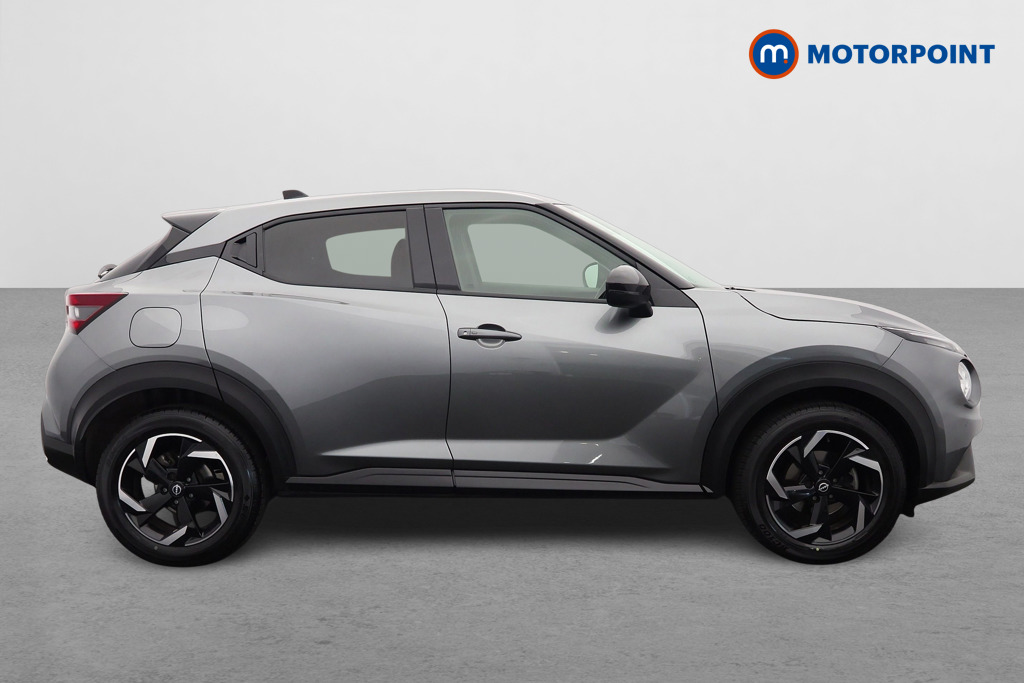 Nissan Juke N-Connecta Manual Petrol SUV - Stock Number (1642332) - Drivers side