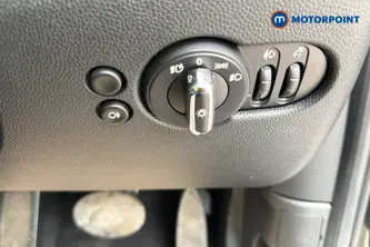 Mini Hatchback Cooper Exclusive Automatic Petrol Hatchback - Stock Number (1648777) - 11th supplementary image