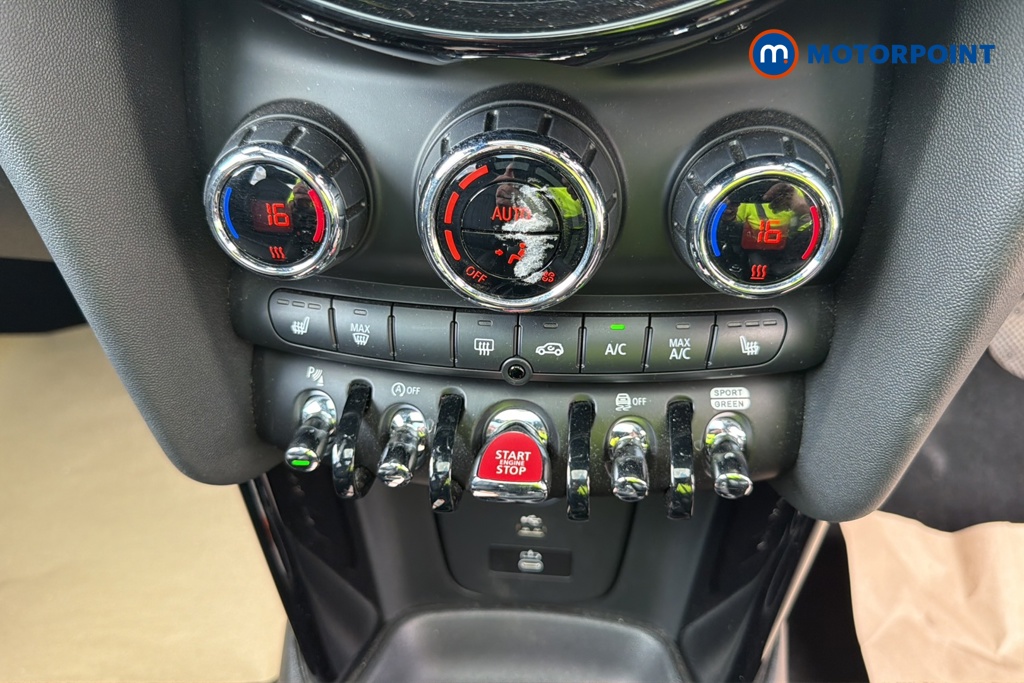 Mini Hatchback Cooper Exclusive Automatic Petrol Hatchback - Stock Number (1648777) - 12th supplementary image