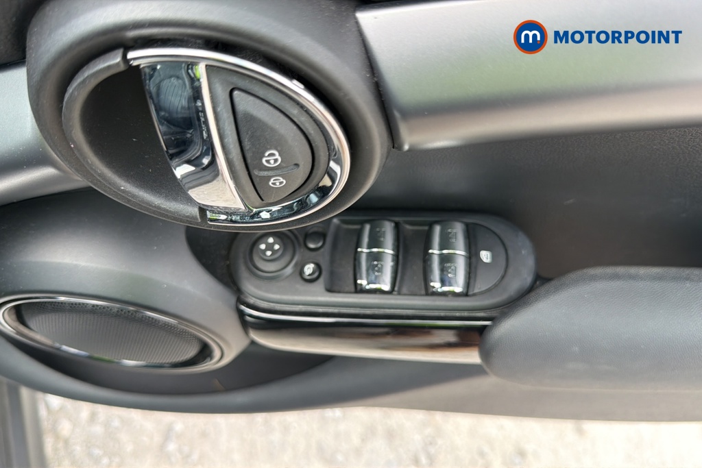 Mini Hatchback Cooper Exclusive Automatic Petrol Hatchback - Stock Number (1648777) - 19th supplementary image