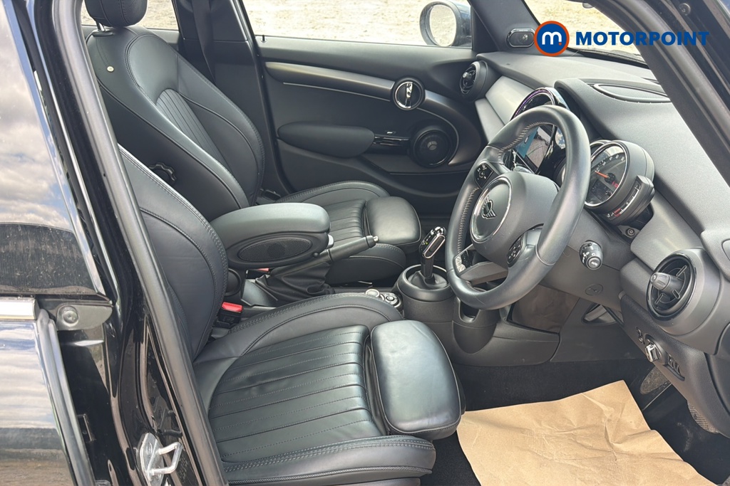 Mini Hatchback Cooper Exclusive Automatic Petrol Hatchback - Stock Number (1648777) - 22nd supplementary image