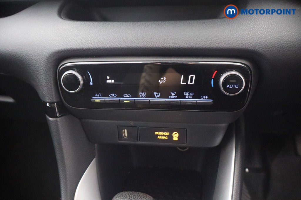 Toyota Yaris Icon Automatic Petrol-Electric Hybrid Hatchback - Stock Number (1649941) - 3rd supplementary image