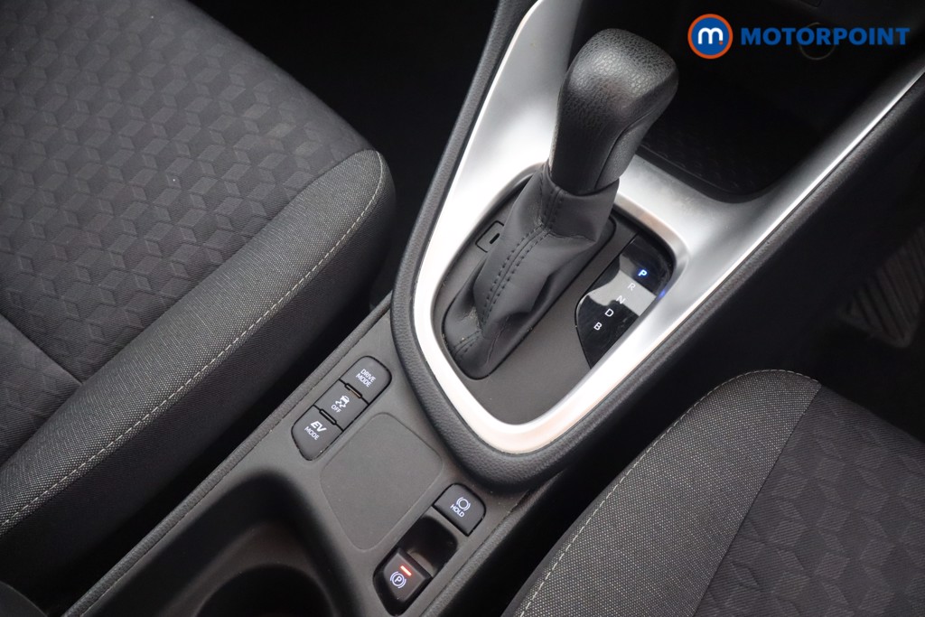 Toyota Yaris Icon Automatic Petrol-Electric Hybrid Hatchback - Stock Number (1649941) - 4th supplementary image