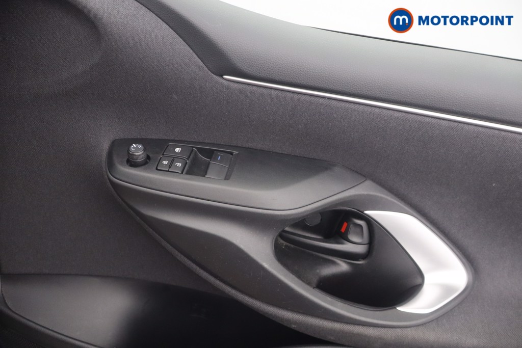 Toyota Yaris Icon Automatic Petrol-Electric Hybrid Hatchback - Stock Number (1649941) - 8th supplementary image
