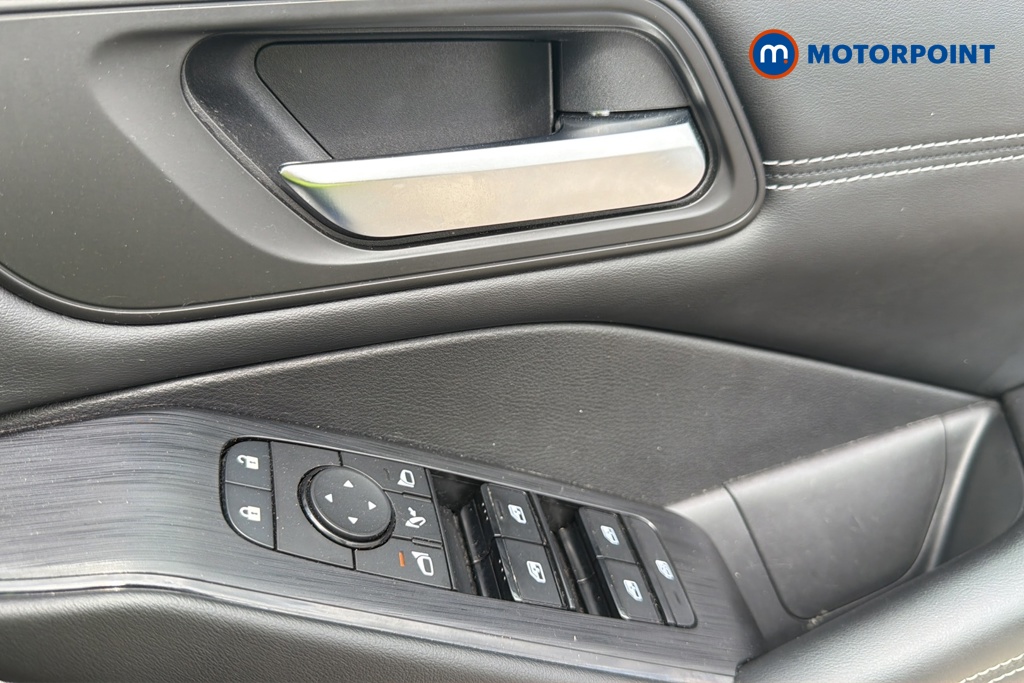 Nissan Qashqai N-Connecta Automatic Petrol SUV - Stock Number (1651677) - 10th supplementary image