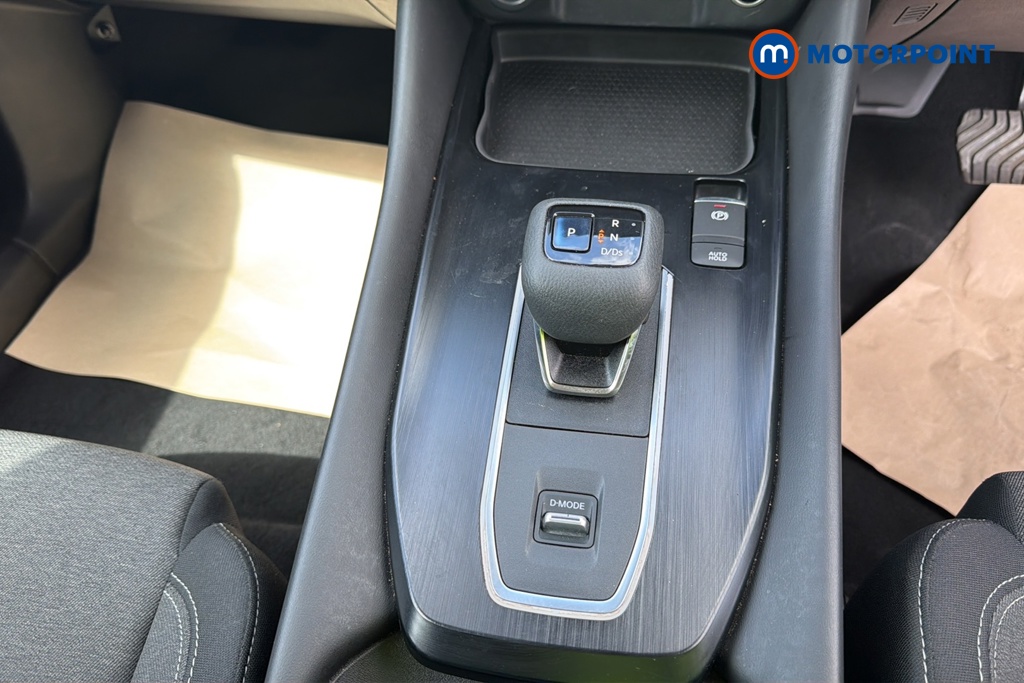 Nissan Qashqai N-Connecta Automatic Petrol SUV - Stock Number (1651677) - 15th supplementary image