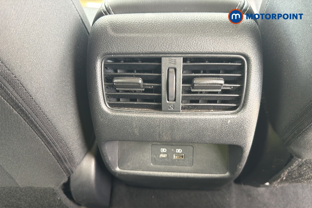Nissan Qashqai N-Connecta Automatic Petrol SUV - Stock Number (1651677) - 28th supplementary image