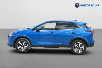 Nissan Qashqai N-Connecta Automatic Petrol SUV - Stock Number (1651677) - Drivers side