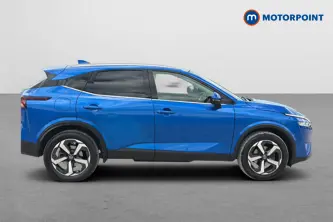 Nissan Qashqai N-Connecta Automatic Petrol SUV - Stock Number (1651677) - Passenger side