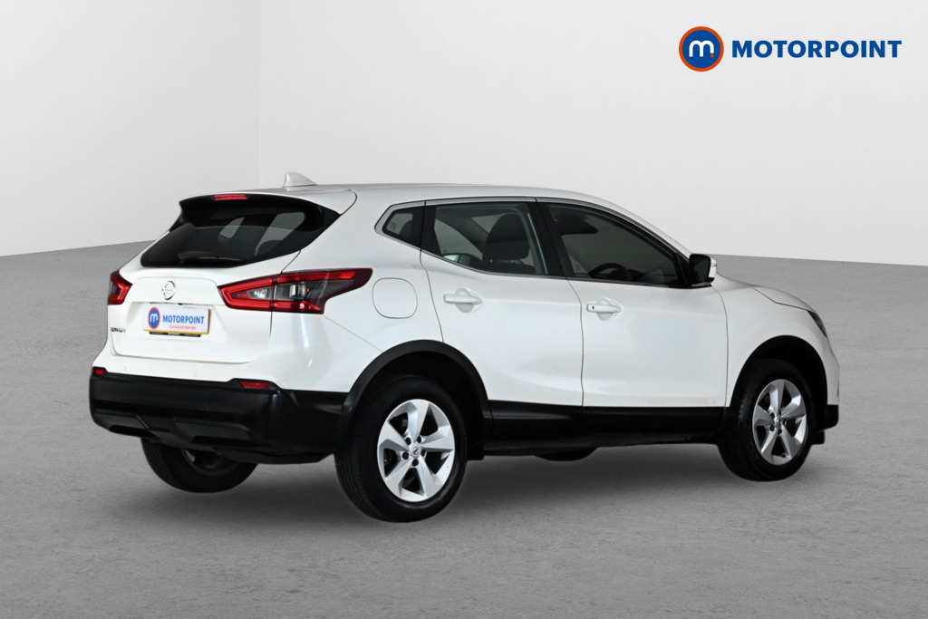 Nissan Qashqai Acenta Premium Manual Diesel SUV - Stock Number (1653531) - Drivers side rear corner