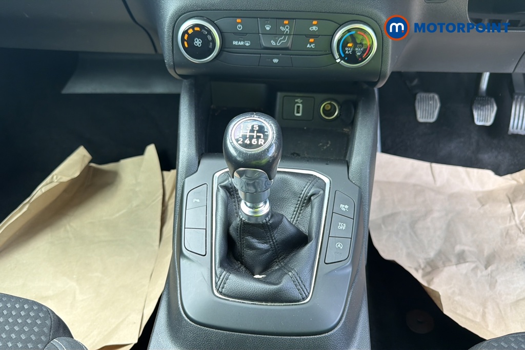 Ford Focus Zetec Manual Petrol Hatchback - Stock Number (1653609) - 15th supplementary image