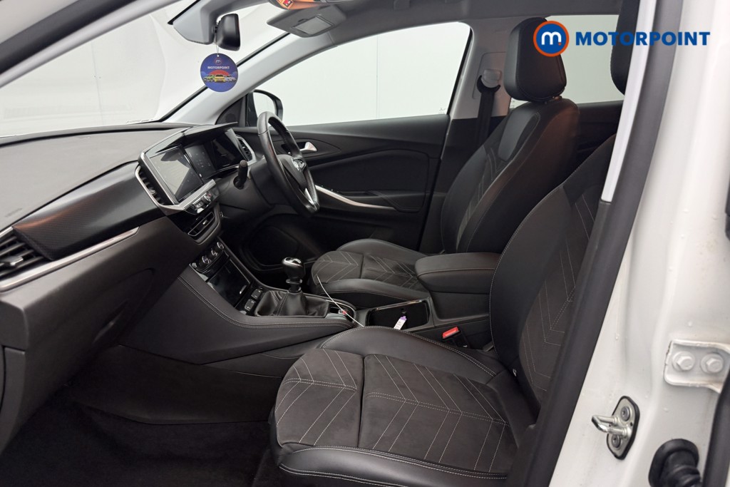 Vauxhall Grandland Ultimate Manual Petrol SUV - Stock Number (1653955) - 5th supplementary image