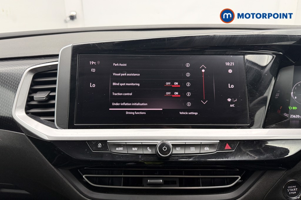 Vauxhall Grandland Ultimate Manual Petrol SUV - Stock Number (1653955) - 32nd supplementary image