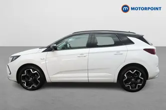 Vauxhall Grandland Ultimate Manual Petrol SUV - Stock Number (1653955) - Passenger side