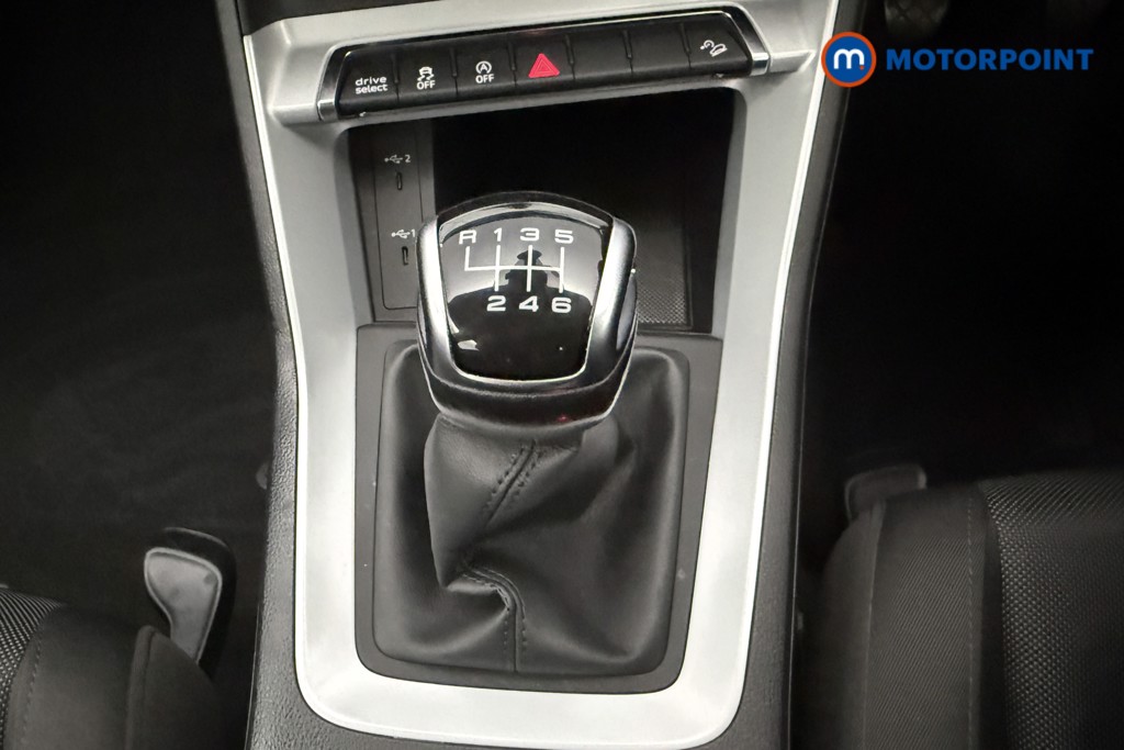 Audi Q3 Technik Manual Petrol SUV - Stock Number (1657398) - 6th supplementary image