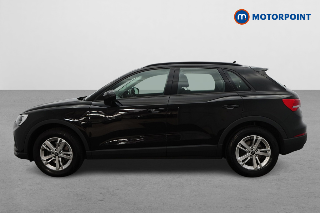 Audi Q3 Technik Manual Petrol SUV - Stock Number (1657398) - Passenger side