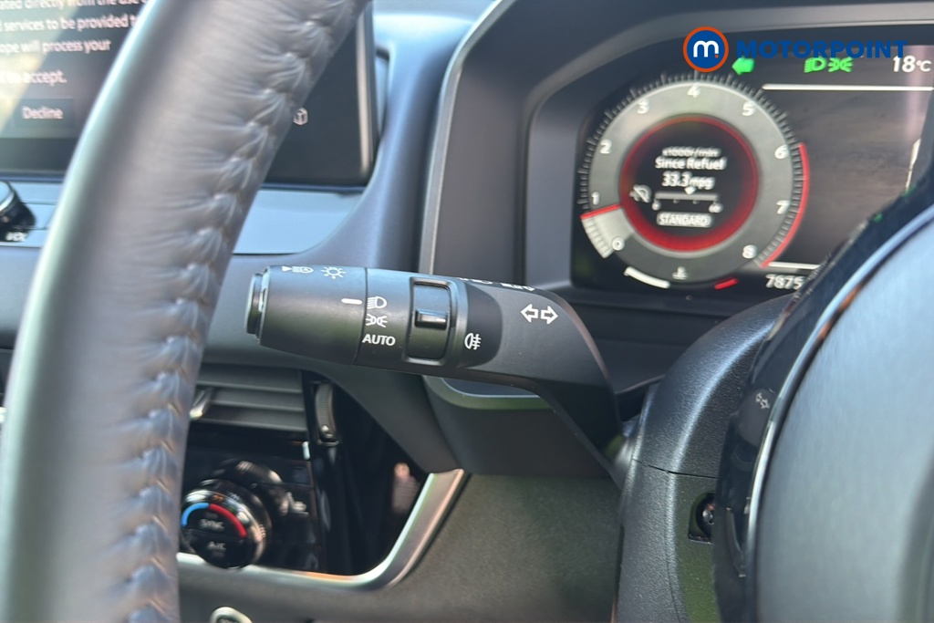 Nissan Qashqai Tekna Manual Petrol SUV - Stock Number (1657886) - 5th supplementary image