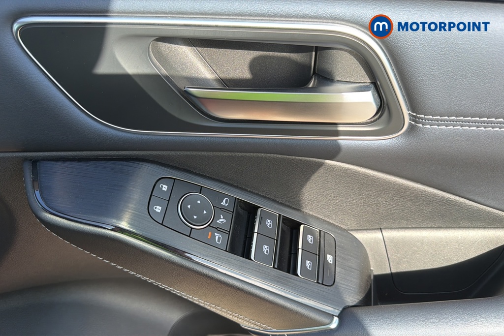 Nissan Qashqai Tekna Manual Petrol SUV - Stock Number (1657886) - 10th supplementary image