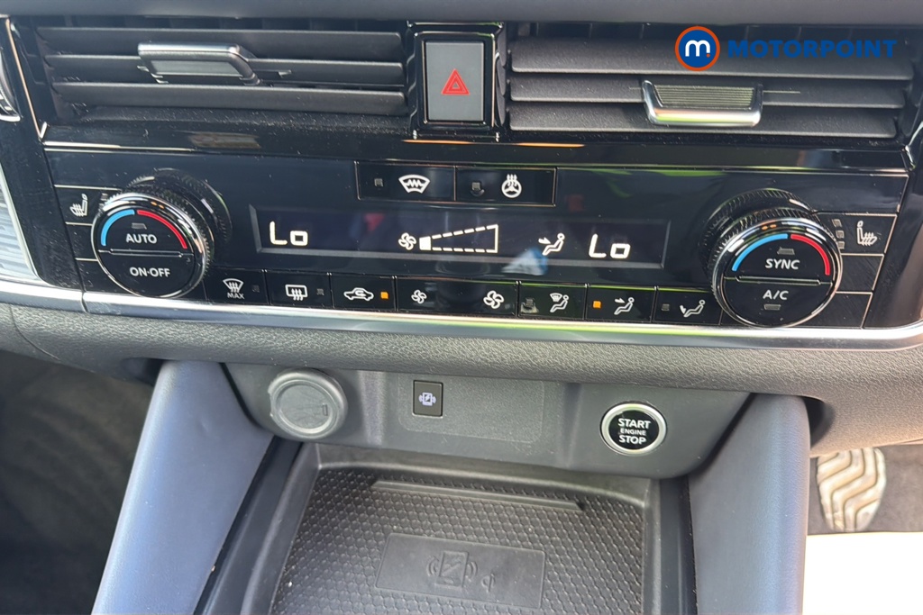 Nissan Qashqai Tekna Manual Petrol SUV - Stock Number (1657886) - 12th supplementary image