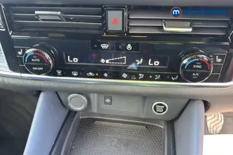 Nissan Qashqai Tekna Manual Petrol SUV - Stock Number (1657886) - 12th supplementary image
