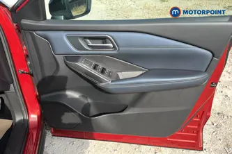 Nissan Qashqai Tekna Manual Petrol SUV - Stock Number (1657886) - 18th supplementary image
