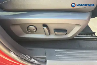 Nissan Qashqai Tekna Manual Petrol SUV - Stock Number (1657886) - 23rd supplementary image