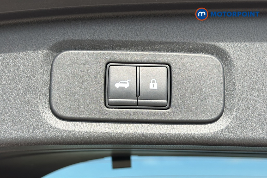 Nissan Qashqai Tekna Manual Petrol SUV - Stock Number (1657886) - 35th supplementary image