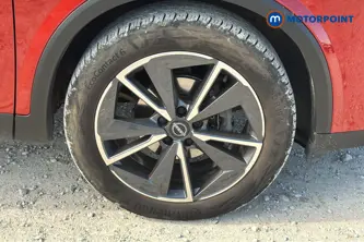 Nissan Qashqai Tekna Manual Petrol SUV - Stock Number (1657886) - 47th supplementary image